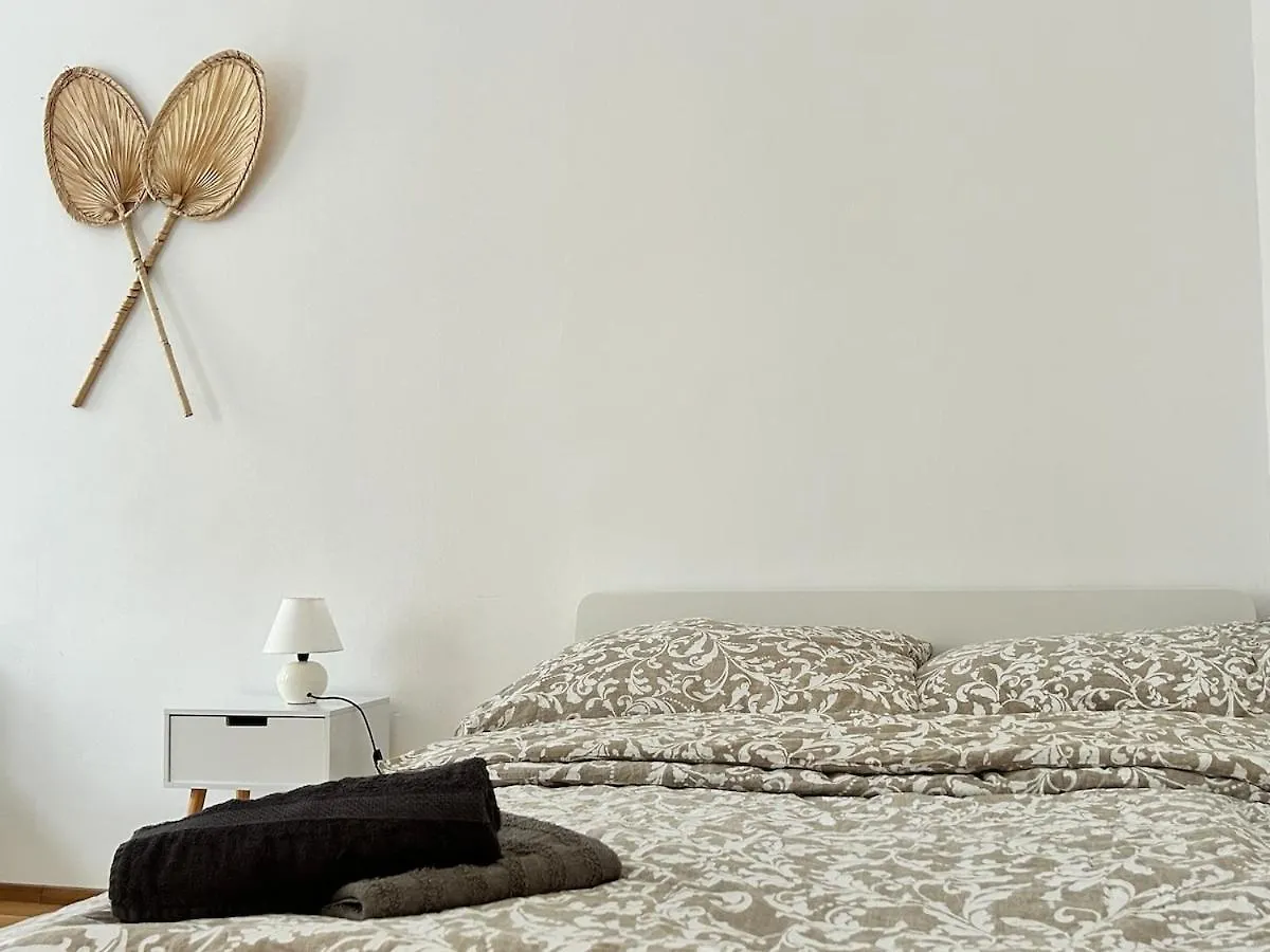 Sunny & Calm Long Term Apartment - Free Parking Viena