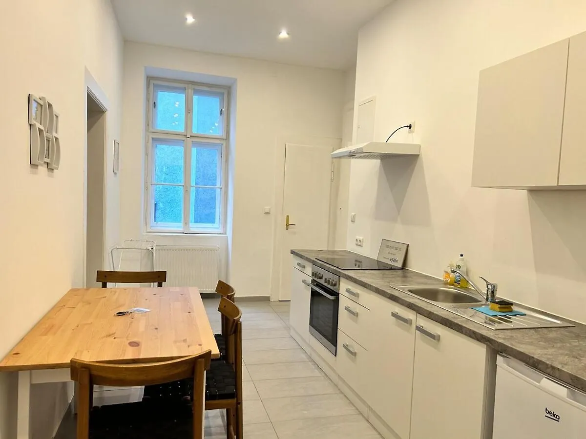 Sunny & Calm Long Term Apartment - Free Parking Viena 0*,
