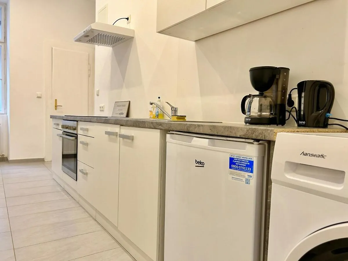 Sunny & Calm Long Term Apartment - Free Parking Viena
