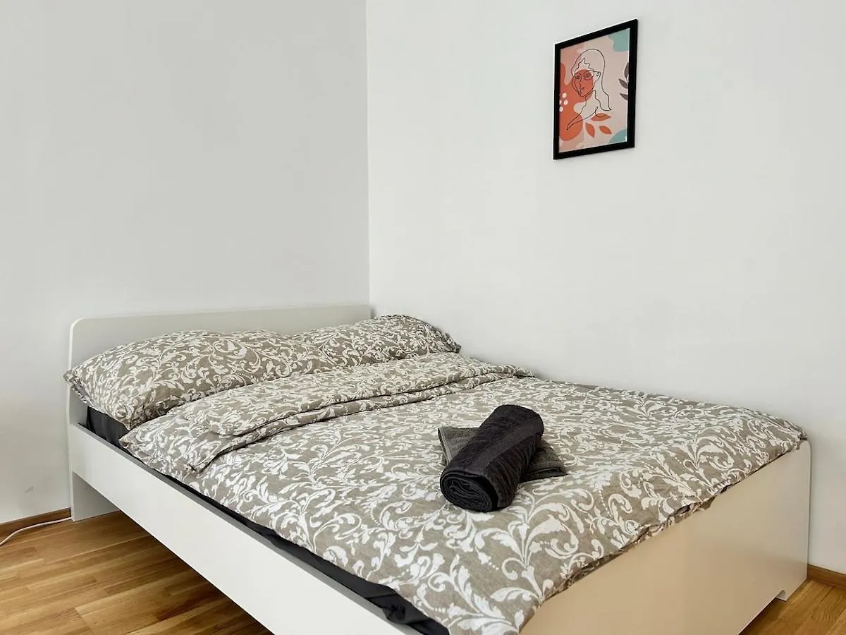 Sunny & Calm Long Term Apartment - Free Parking Viena 0*,