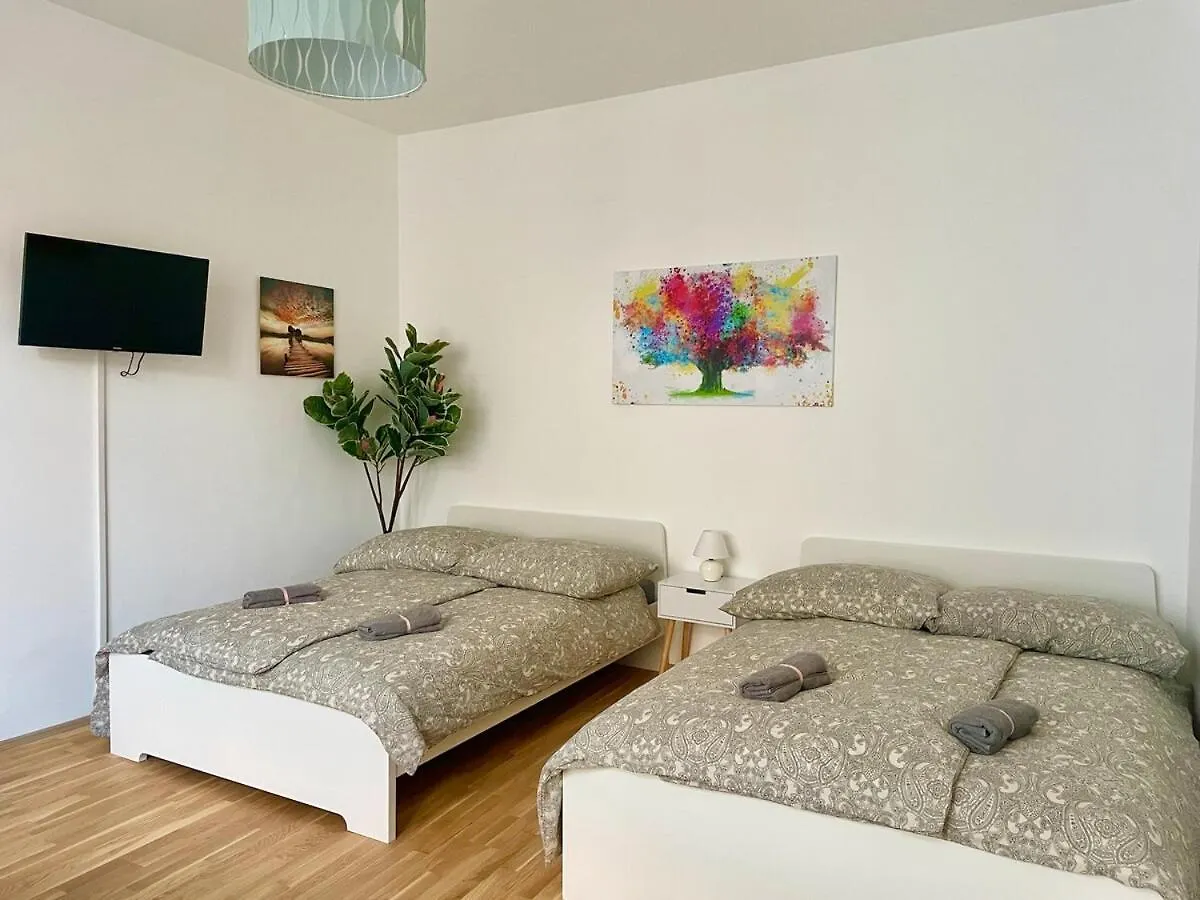 Sunny & Calm Long Term Apartment - Free Parking Viyana 0*,  Avusturya