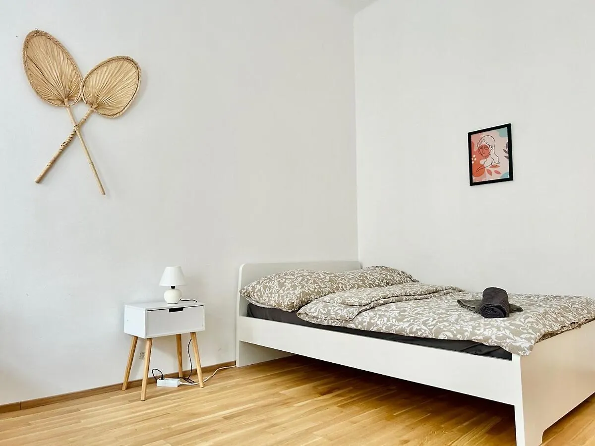 Sunny & Calm Long Term Apartment - Free Parking Viyana