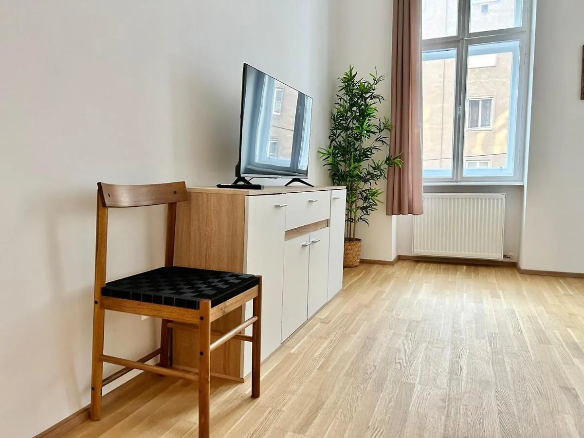 Sunny & Calm Long Term Apartment - Free Parking Viyana