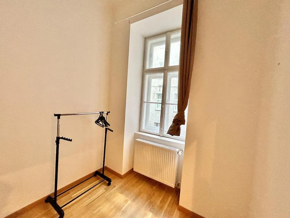 Sunny & Calm Long Term Apartment - Free Parking Viyana